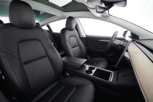 2022 Tesla Model 3 — photo 18 of 24