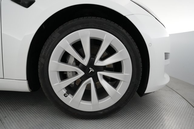 2022 Tesla Model 3 — photo 17 of 24