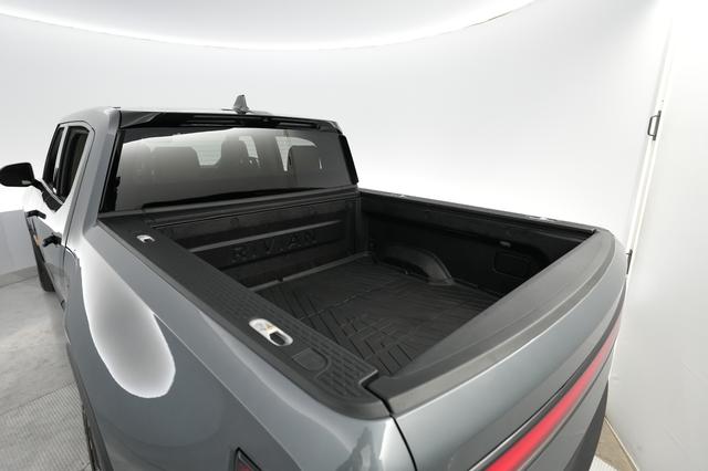 2024 Rivian R1T — photo 6 of 22