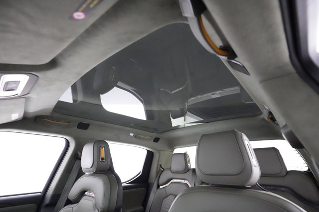 2024 Rivian R1T — photo 20 of 22