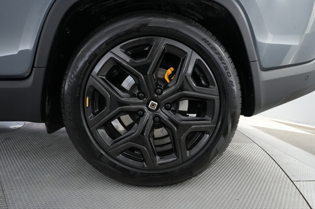 2024 Rivian R1T