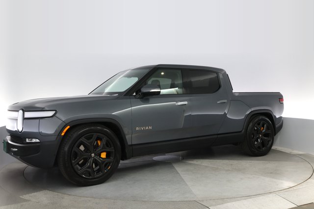 2024 Rivian R1T — photo 14 of 22