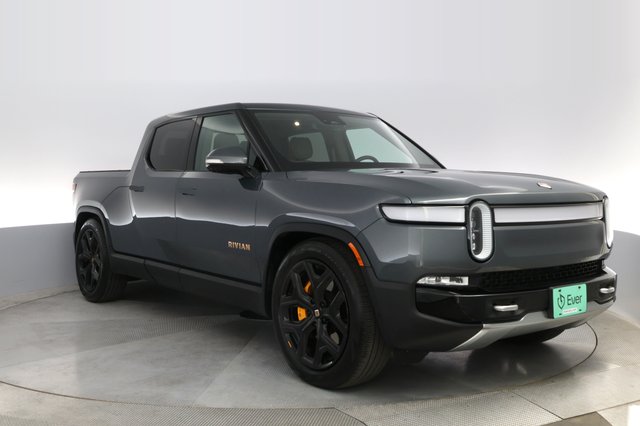 2024 Rivian R1T — photo 10 of 22