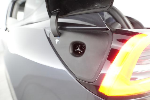 2021 Tesla Model Y — photo 8 of 25