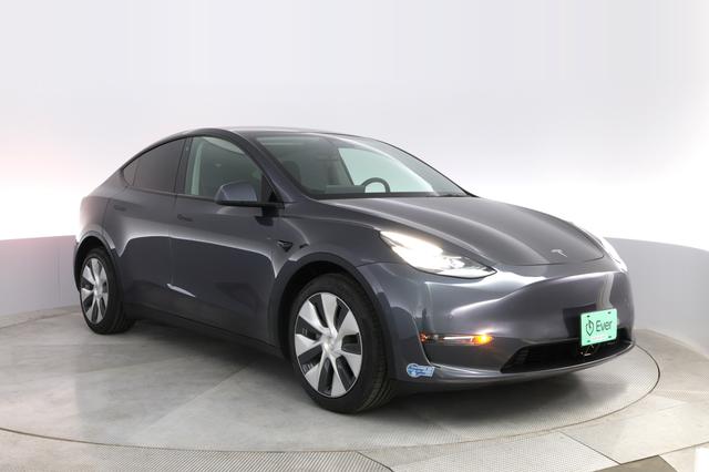 2021 Tesla Model Y — photo 10 of 25