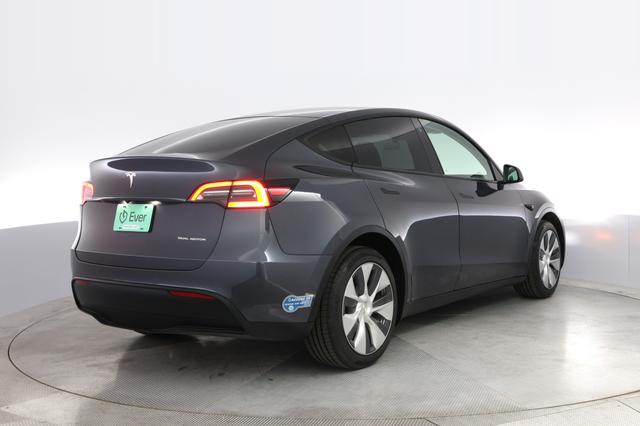 2021 Tesla Model Y — photo 2 of 25