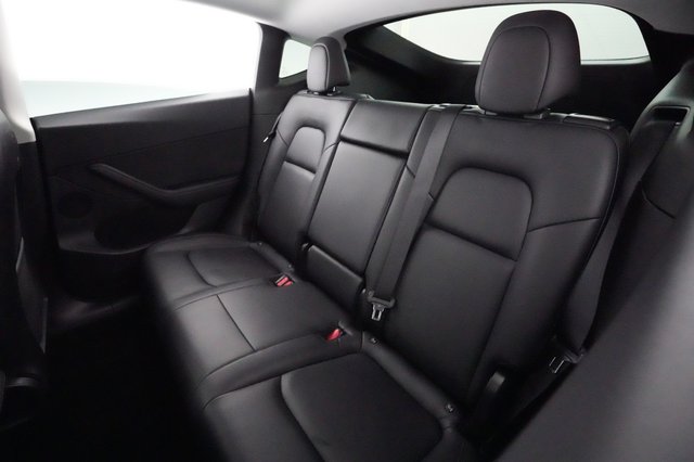 2021 Tesla Model Y — photo 19 of 25