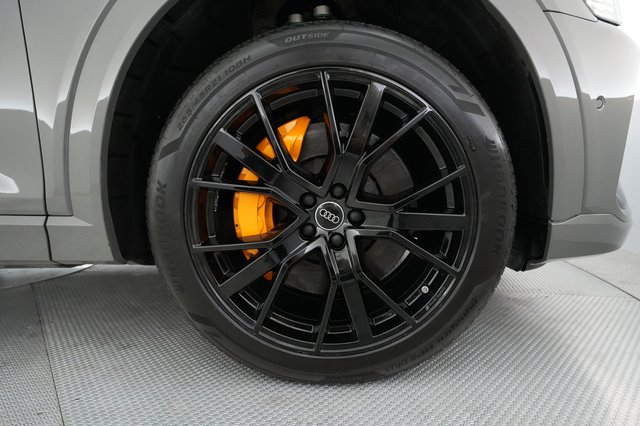 2023 Audi e-tron — photo 16 of 22