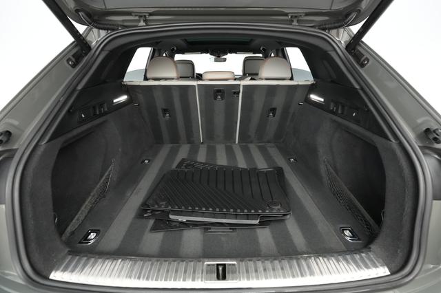 2023 Audi e-tron — photo 6 of 22
