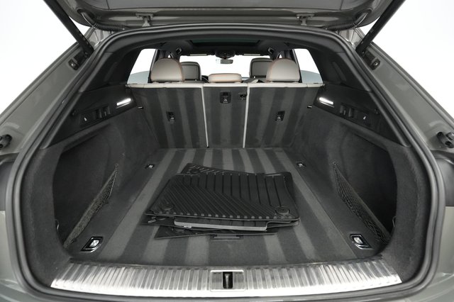 2023 Audi e-tron — photo 6 of 22