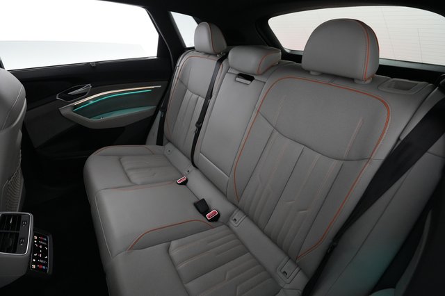 2023 Audi e-tron — photo 18 of 22