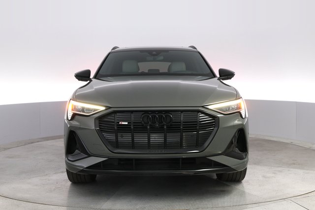 2023 Audi e-tron — photo 9 of 22