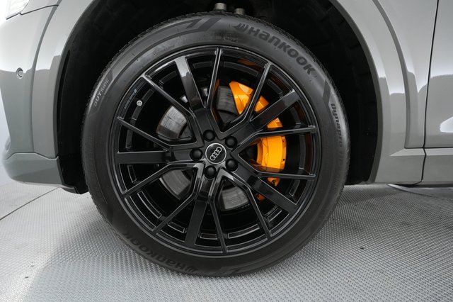 2023 Audi e-tron — photo 17 of 22