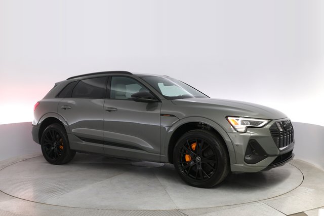 2023 Audi e-tron — photo 11 of 22