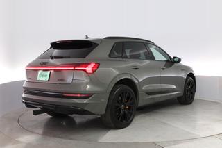 2023 Audi e-tron — photo 2 of 22