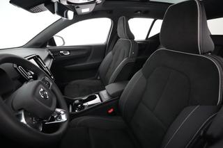 2023 Volvo XC40 Recharge — photo 3 of 27