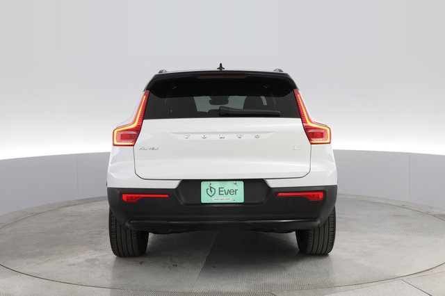 2023 Volvo XC40 Recharge — photo 12 of 27