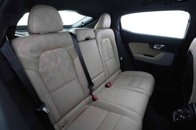 2022 Polestar 2 — photo 4 of 25