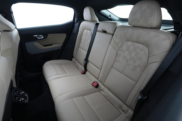 2021 Polestar 2 — photo 18 of 23