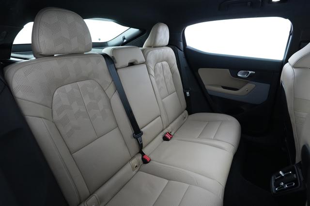 2021 Polestar 2 — photo 4 of 23