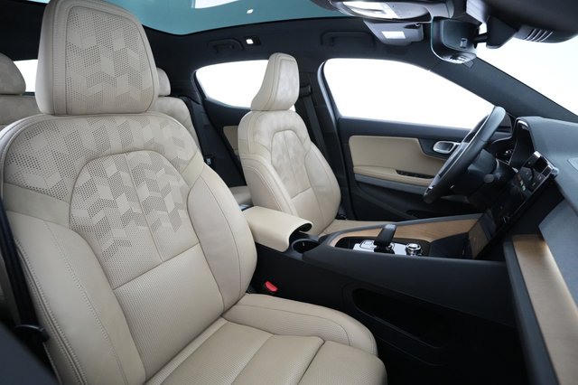 2021 Polestar 2 — photo 19 of 23