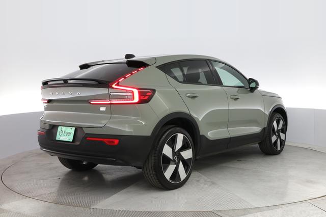 2023 Volvo C40 Recharge — photo 2 of 22