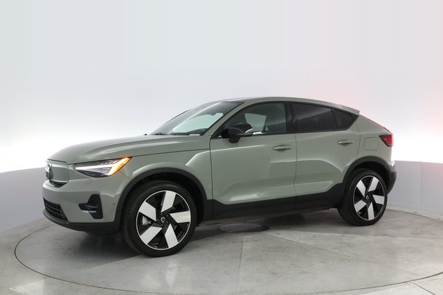 2023 Volvo C40 Recharge — photo 14 of 22