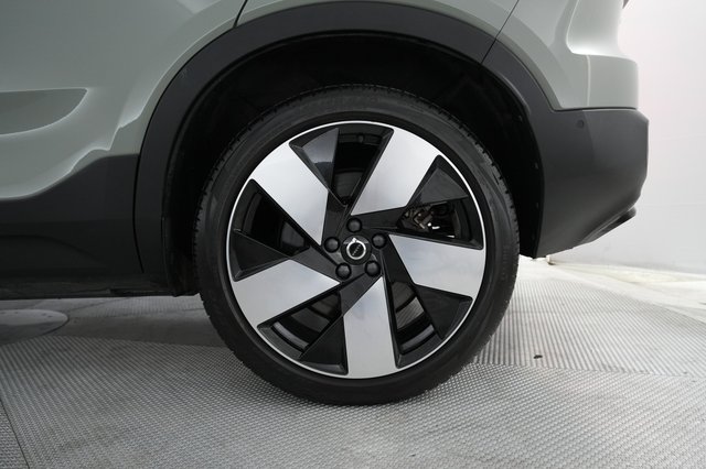 2023 Volvo C40 Recharge — photo 16 of 22