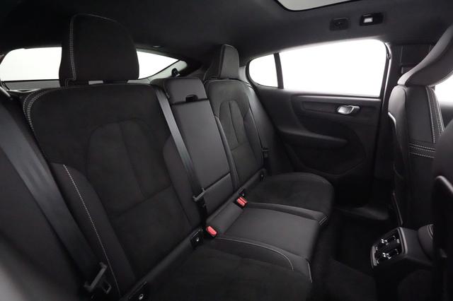 2023 Volvo C40 Recharge — photo 4 of 22