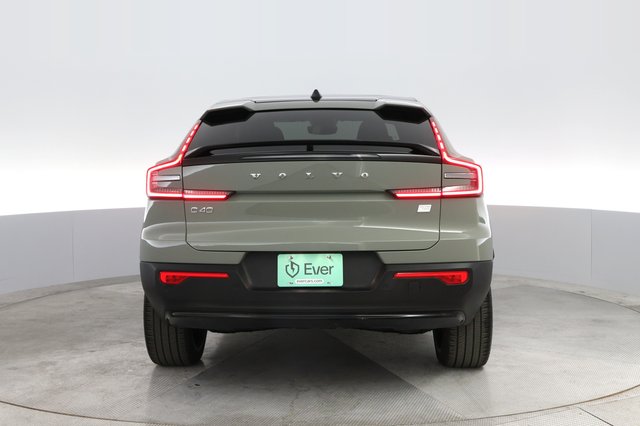 2023 Volvo C40 Recharge — photo 12 of 22