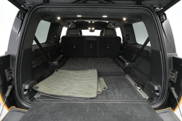2023 Rivian R1S — photo 6 of 26