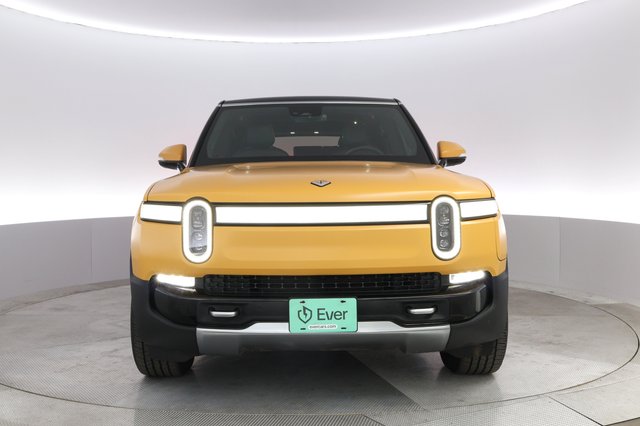 2023 Rivian R1S — photo 9 of 26