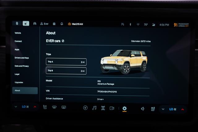 2023 Rivian R1S — photo 5 of 26