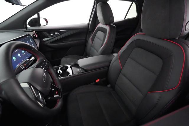 2024 Chevrolet Blazer EV — photo 3 of 20