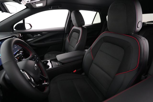 2024 Chevrolet Blazer EV — photo 3 of 26