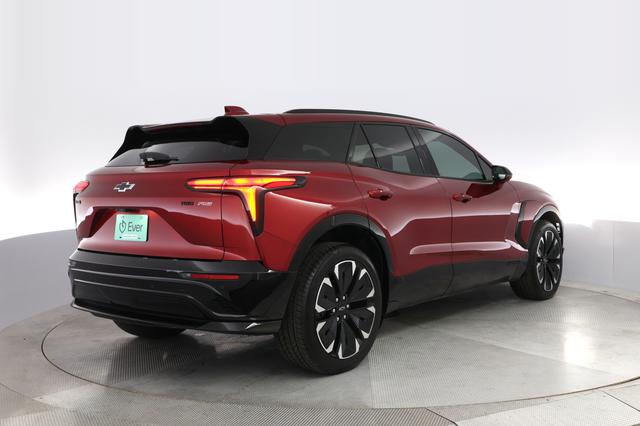 2024 Chevrolet Blazer EV — photo 2 of 26