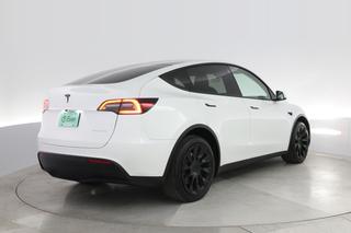 2023 Tesla Model Y — photo 2 of 30