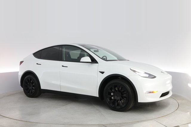 2023 Tesla Model Y — photo 11 of 30