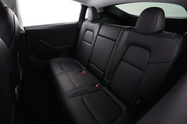 2023 Tesla Model Y — photo 19 of 30