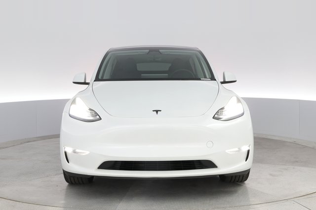 2023 Tesla Model Y — photo 9 of 30