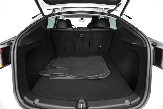 2023 Tesla Model Y — photo 6 of 30