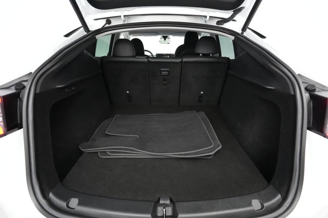 2023 Tesla Model Y — photo 6 of 30