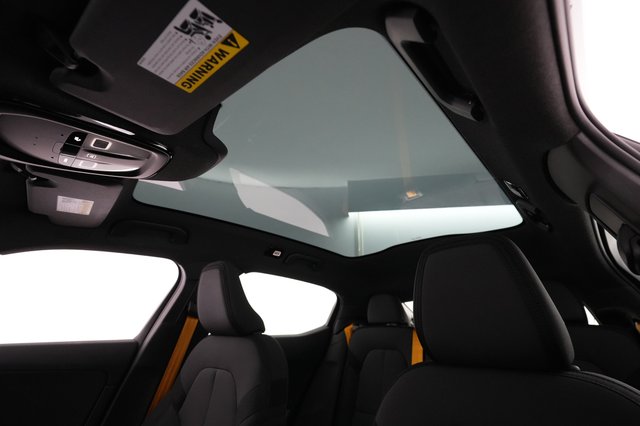 2022 Polestar 2 — photo 20 of 23