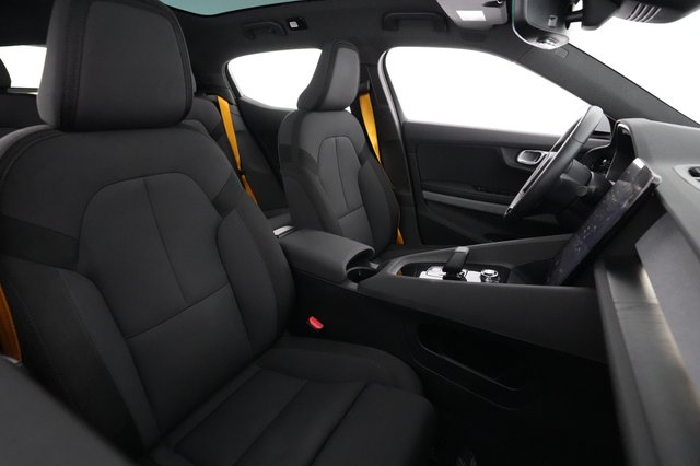 2022 Polestar 2 — photo 18 of 23