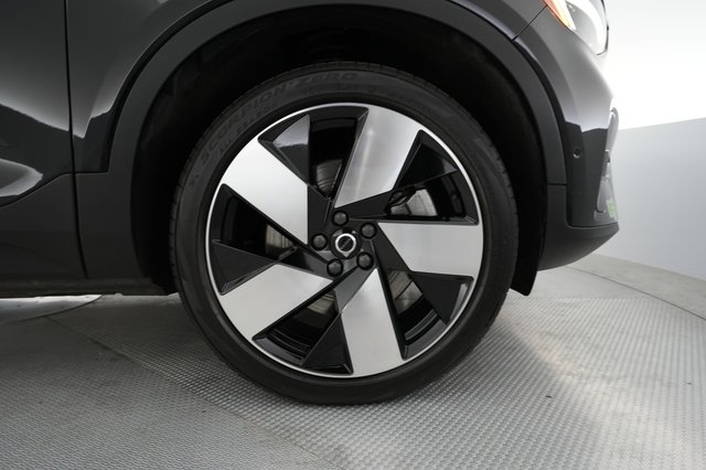 2023 Volvo C40 Recharge — photo 16 of 28