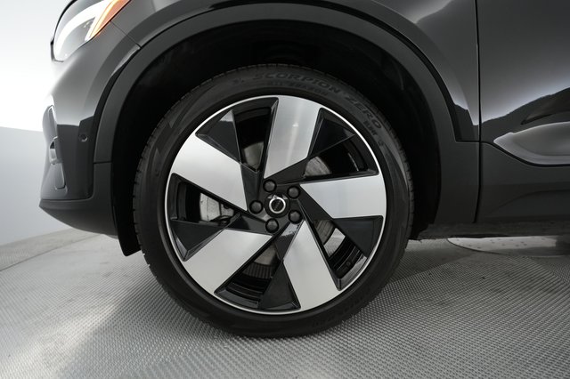 2023 Volvo C40 Recharge — photo 7 of 28