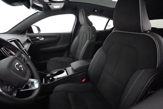 2023 Volvo C40 Recharge — photo 3 of 28