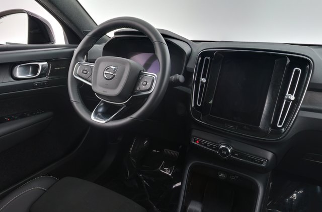 2023 Volvo C40 Recharge — photo 20 of 28