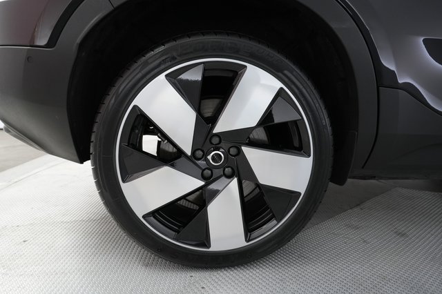 2023 Volvo C40 Recharge — photo 15 of 28