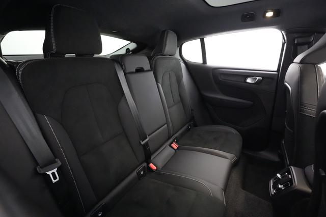 2023 Volvo C40 Recharge — photo 4 of 28